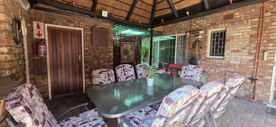 3 Bedroom Property for Sale in Naudeville Free State